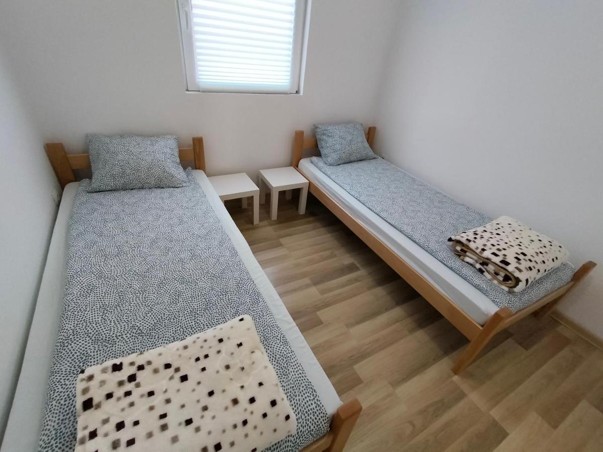 A1 - Airport Belgrade Apartment Bagian luar foto