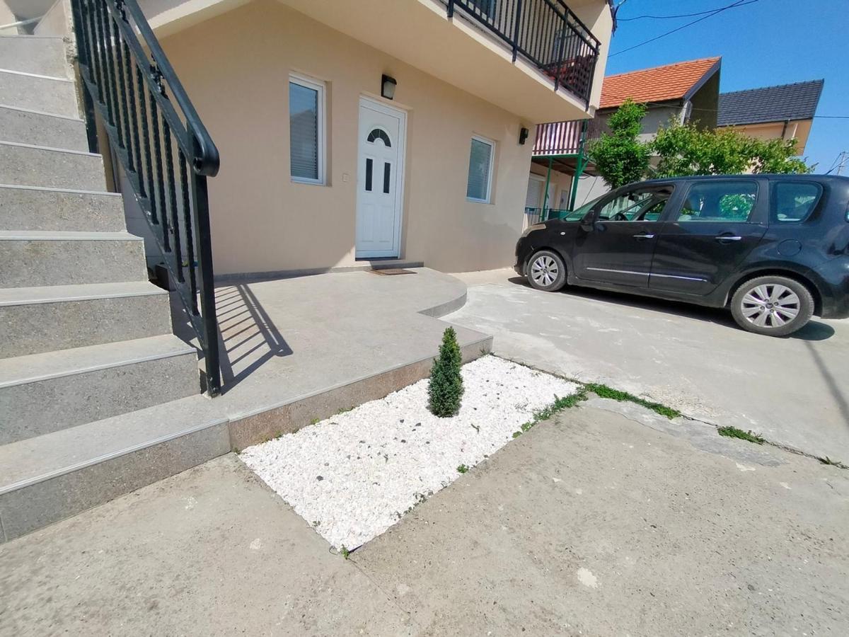 A1 - Airport Belgrade Apartment Bagian luar foto