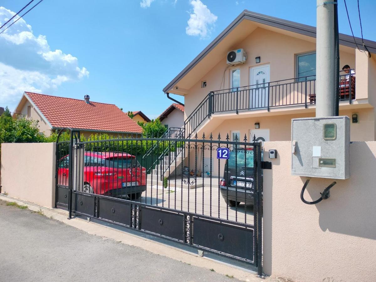 A1 - Airport Belgrade Apartment Bagian luar foto
