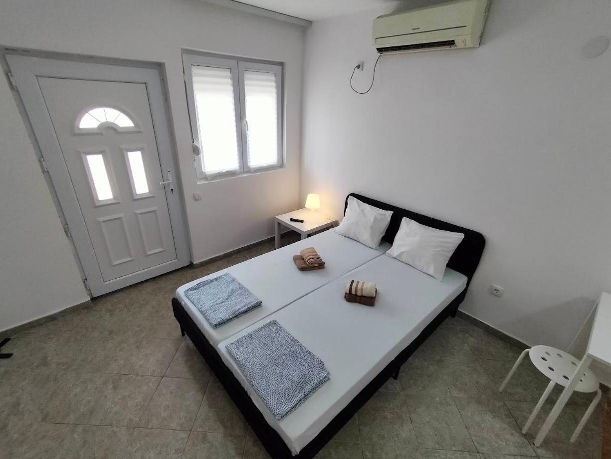 A1 - Airport Belgrade Apartment Ruang foto